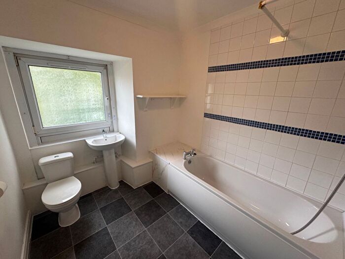 1 Bedroom Flat To Rent In Office Street, Tai Cwm Office Street, CF39