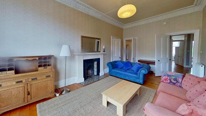 2 Bedroom Flat To Rent In Marchmont Road, Edinburgh, EH9