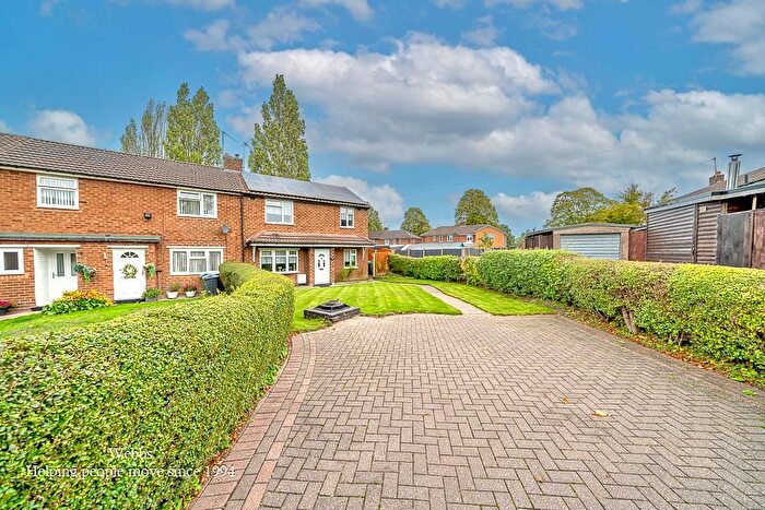 3 Bedroom Semi Detached House For Sale In Alder Crescent, Yew Tree, Walsall, WS5
