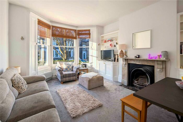 2 Bedroom Flat To Rent In Lady Margaret Road, Tufnell Park, London, N19