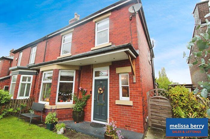 4 Bedroom Semi Detached House For Sale In Simister Lane, Simister, Prestwich, Manchester, M25
