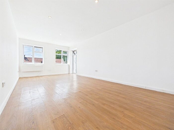 2 Bedroom Flat To Rent In High Street, West Drayton, UB7
