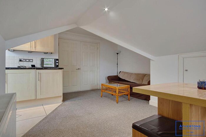 2 Bedroom Apartment For Sale In Wellington Road, Bournemouth, Dorset, BH8