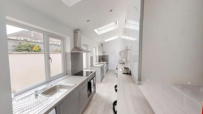 2 Bedroom Semi-Detached House To Rent In Saint Marks Road, Bristol, BS5