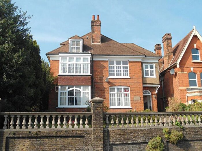 2 Bedroom Flat To Rent In Maidstone Road, Rochester, ME1