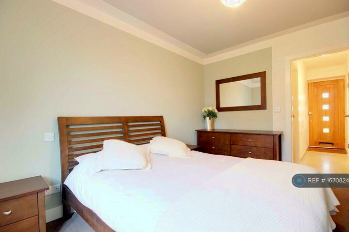 2 Bedroom Flat To Rent In Garnet House, Wapping, E1W