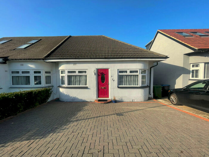 2 Bedroom Bungalow To Rent In Kinloch Drive, Kingsbury, London, NW9