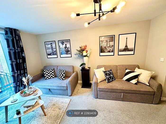 1 Bedroom Flat To Rent In Havelock Square, Swindon, SN1