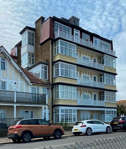 2 Bedroom Flat To Rent In Palm Bay Avenue, Cliftonville, Margate, CT9