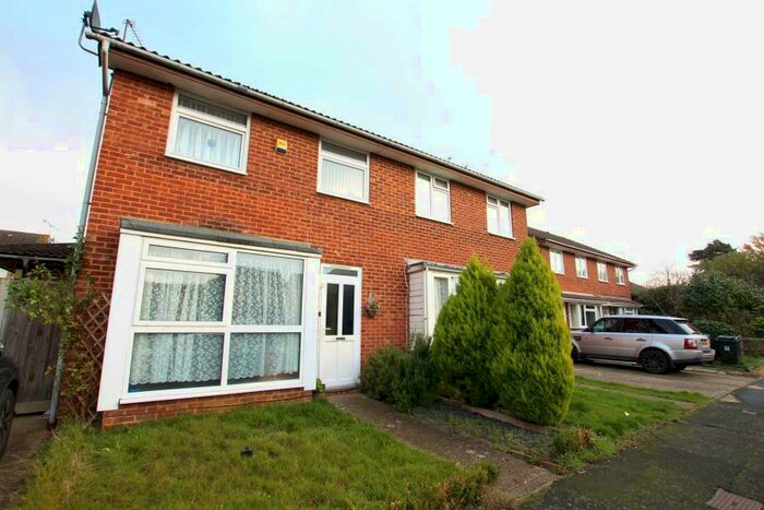 3 Bedroom Semi-Detached House To Rent In Goldsworth Park, GU21