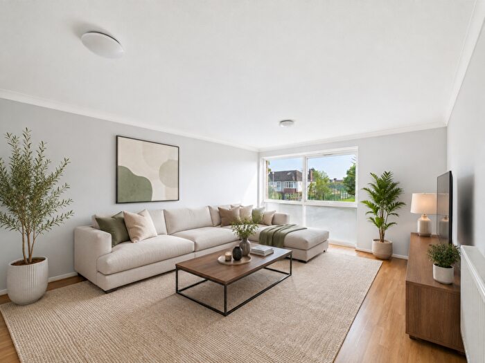 2 Bedroom Flat To Rent In Mintern Close, Hedge Lane, London, N13