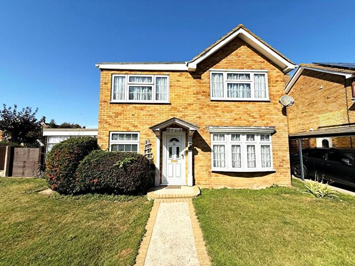 4 Bedroom Detached House For Sale In Queenborough Road, Sheerness, Kent, ME12