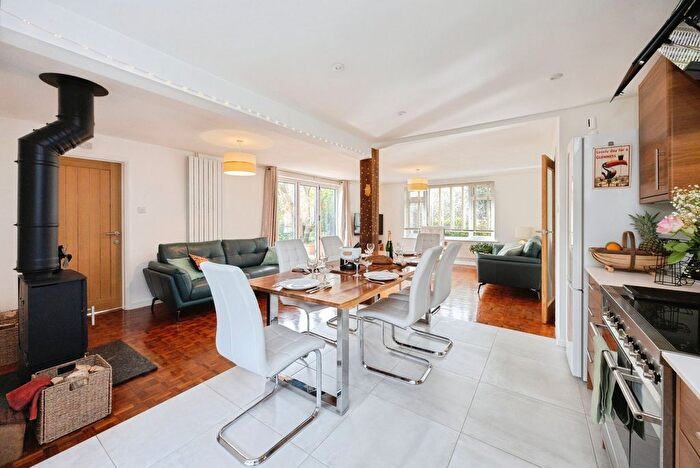 3 Bedroom Bungalow For Sale In The Lees, Ashford, TN25