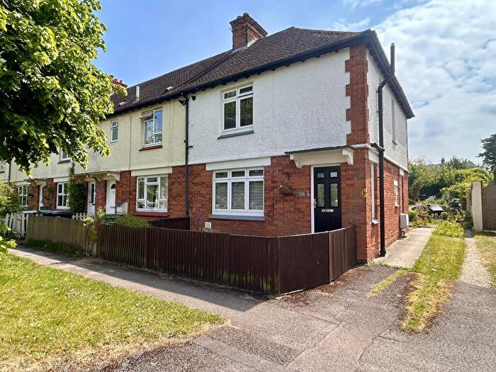 3 Bedroom End Of Terrace House For Sale In St. George's Avenue, Newbury, RG14