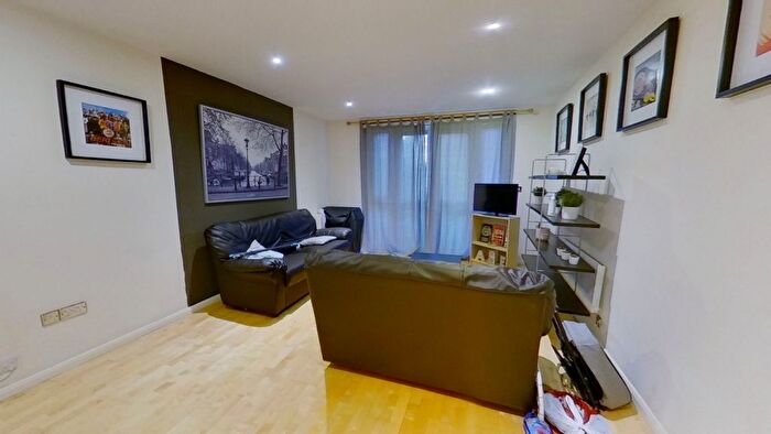 2 Bedroom Flat To Rent In Fletcher Gate, Nottingham, NG1