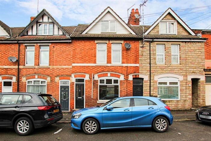 3 Bedroom Terraced House For Sale In Dryden Street, Kettering, NN16