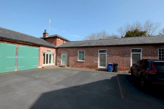 5 Bedroom Barn Conversion To Rent In The Coach House, Crakemarsh, Uttoxeter, ST14