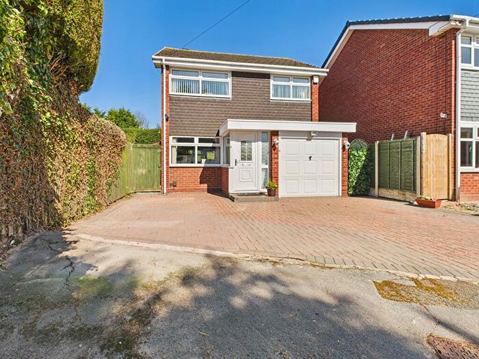 3 Bedroom Detached House For Sale In Bridgeman Croft, Castle Bromwich, B36