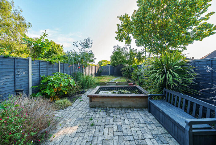 3 Bedroom End Of Terrace House For Sale In Charter Square, Kingston Upon Thames, KT1