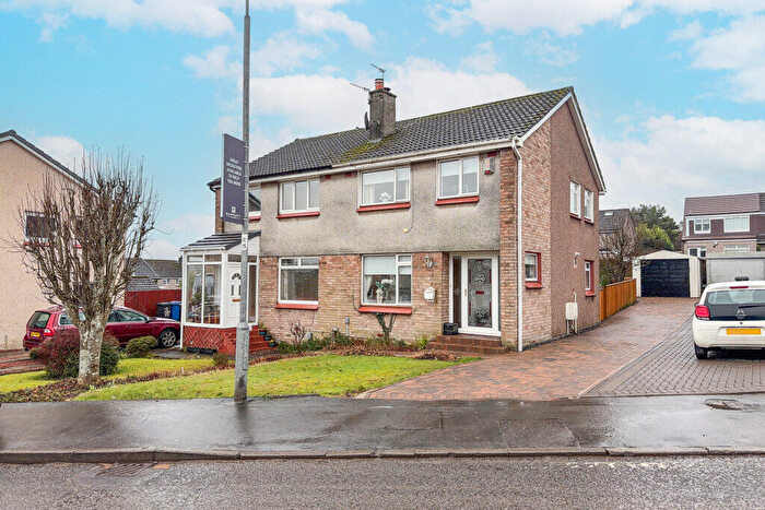 3 Bedroom Semi Detached House For Sale In Farm Road, Duntocher, G81
