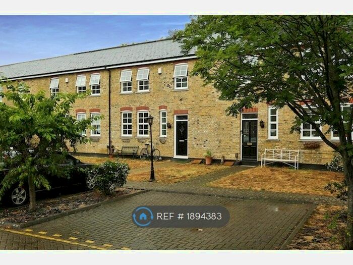 3 Bedroom Terraced House To Rent In Jasmine Court, Lee, London, SE12