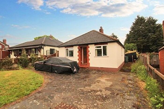 2 Bedroom Bungalow For Sale In Butts Way, Chelmsford, CM2