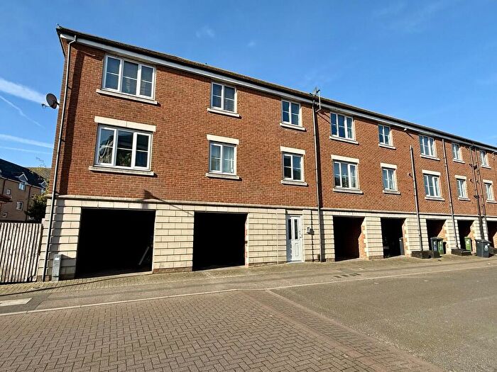 2 Bedroom Apartment For Sale In Ladbrooke Road, Cobholm, Great Yarmouth, NR31
