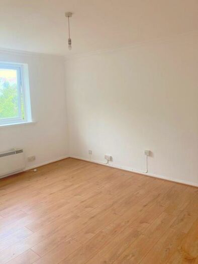 1 Bedroom Apartment To Rent In Maison Alfont, Harrow Weald, HA3