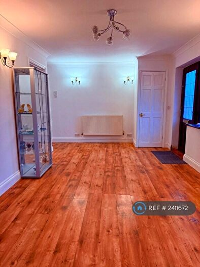 2 Bedroom Bungalow To Rent In The Mead, Laindon, Basildon, SS15