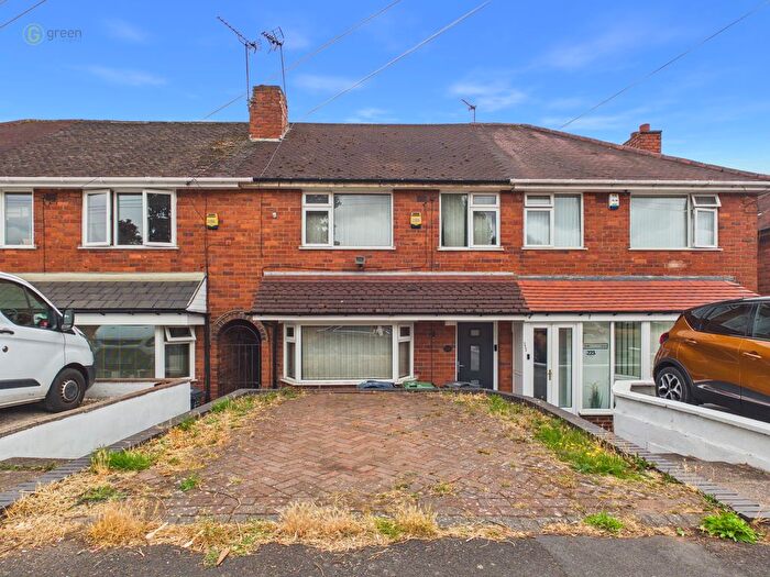 3 Bedroom Semi Detached House For Sale In Beeches Road, Oscott, Birmingham, B42