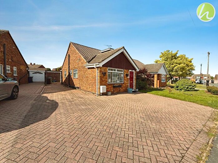 4 Bedroom Semi-Detached House For Sale In Andersons, Stanford-Le-Hope, SS17