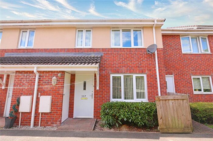 2 Bedroom End Of Terrace House To Rent In Carrfield, Hyde, Greater Manchester, SK14