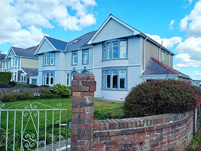 4 Bedroom Semi-Detached House For Sale In Restways, Porthcawl, CF36