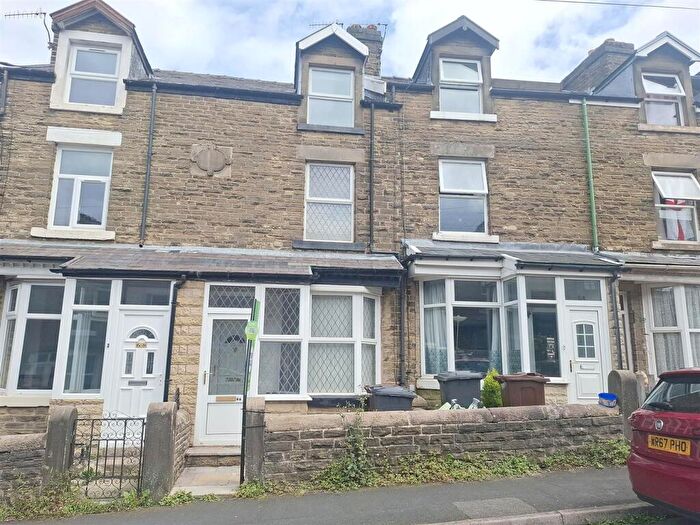 3 Bedroom Terraced House For Sale In Bennett Street, Buxton, SK17