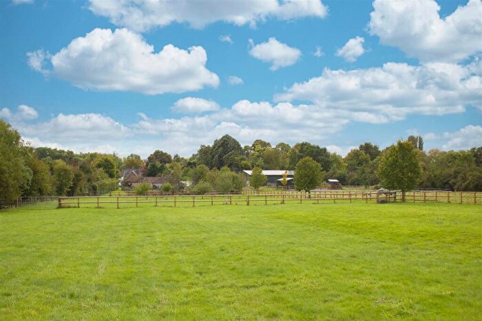 4 Bedroom Barn Conversion For Sale In Forge Mill Stables, Little Somerford, SN15