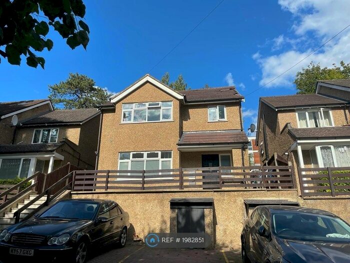 2 Bedroom Flat To Rent In Godstone Road, Kenley, CR8