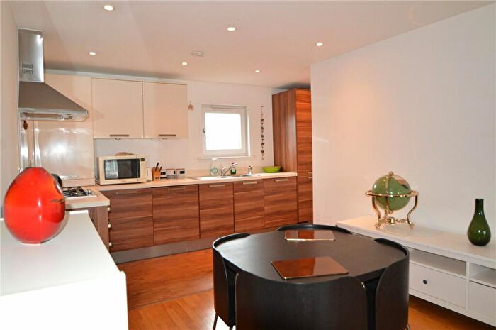 2 Bedroom Apartment To Rent In Oakfield Road, Croydon, CR0