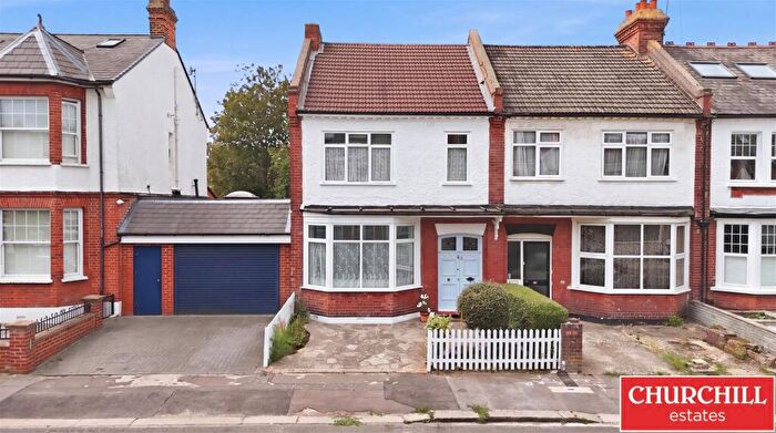 3 Bedroom House For Sale In Clavering Road, Aldersbrook, E12