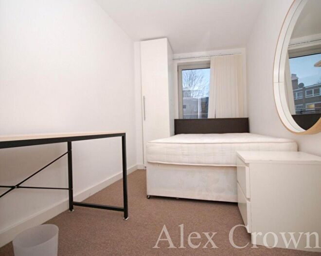 2 Bedroom Apartment To Rent In Buckler Court, Eden Grove, Holloway, N7