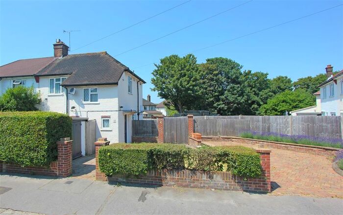 3 Bedroom Semi-Detached House To Rent In Houlder Crescent, Waddon, Croydon, CR0