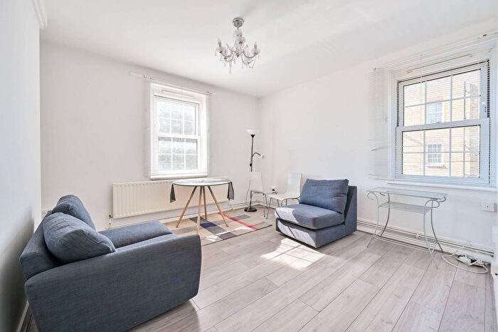 1 Bedroom Flat To Rent In Doddington Grove, Kennington, London, SE17