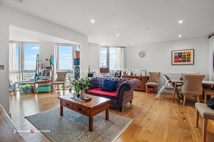 2 Bedroom Flat To Rent In Sky View Tower, Stratford, E15