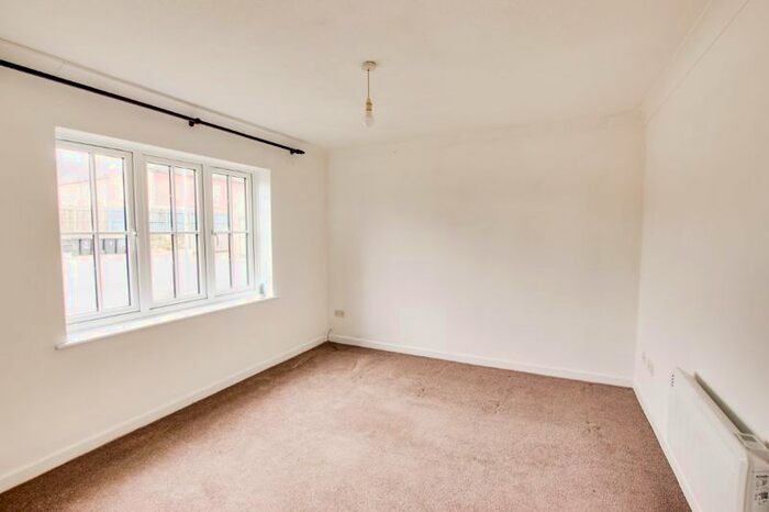 1 Bedroom Flat To Rent In Wessex Walk, Westbury, BA13