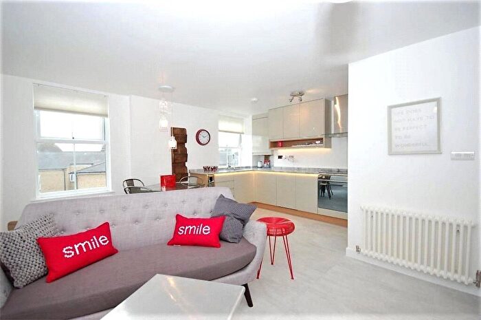 3 Bedroom Penthouse To Rent In Bank Buildings, High Street, Willesden, London, NW10