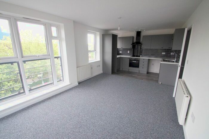 2 Bedroom Flat To Rent In Emerald Court, Southernhay Close, Basildon, SS14