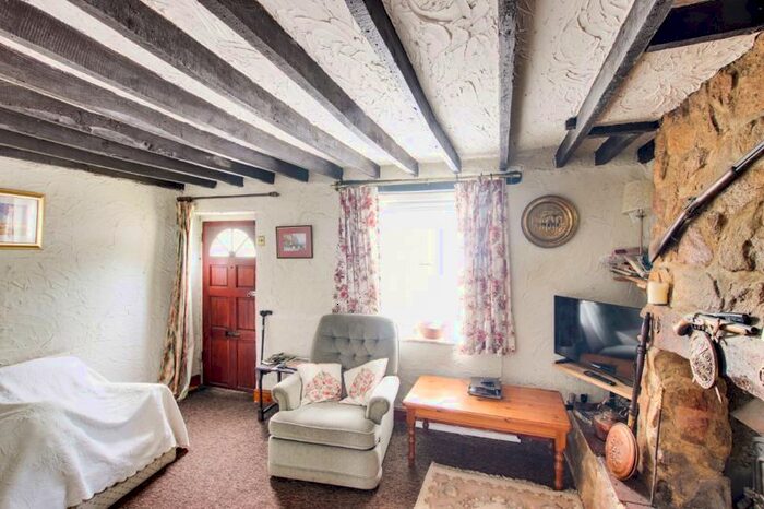 3 Bedroom Terraced House For Sale In Wyke Road, Trowbridge, BA14