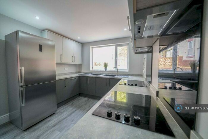 9 Bedroom Terraced House To Rent In Brunswick Street, Sheffield, S10