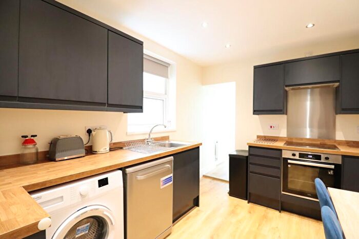 4 Bedroom Terraced House To Rent In Seaview Terrace, Swansea, SA1