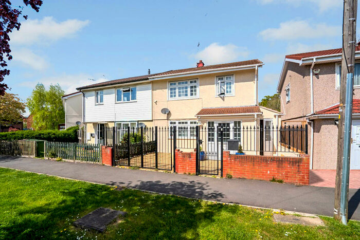 3 Bedroom Semi-Detached House To Rent In Carmelite Way, Harrow, HA3