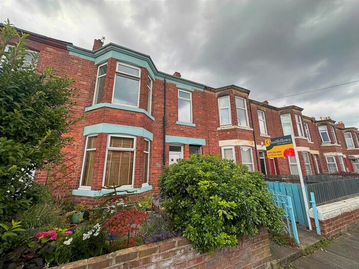 3 Bedroom Flat To Rent In Spencer Street, Heaton, Newcastle Upon Tyne, NE6